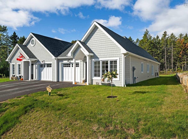 9 Chester Hills Drive, Chester, Nova Scotia B0J 1J0