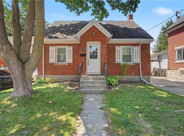 80 Blucher Street, Waterloo, ON, Kitchener, Ontario N2H-5V1