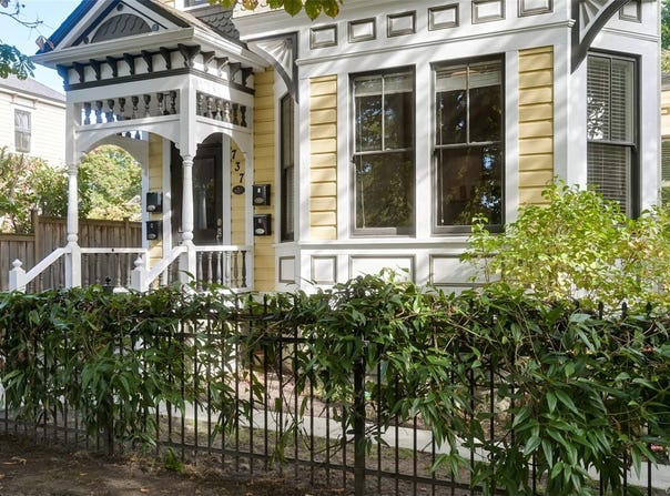737 Vancouver St, Victoria, British Columbia V8V 3V4