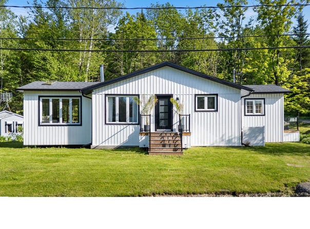 103 Rue Légaré, Magog, Quebec J1X0M9