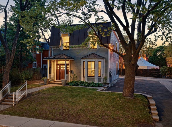 34 Av. Argyle, Saint-Lambert, Quebec J4P 2H4