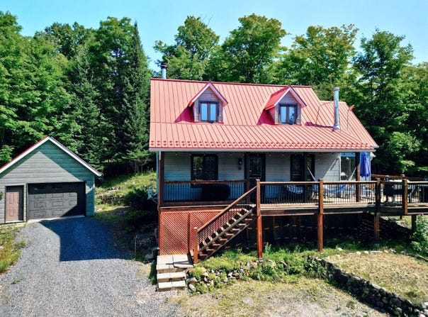 708 Ch. du Lac-Cameron, Amherst, Quebec J0T2T0