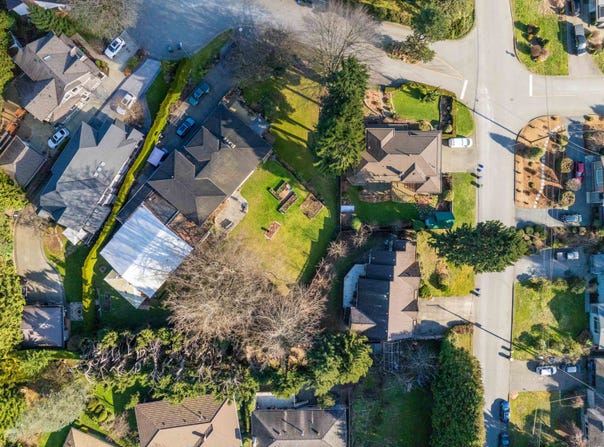 525 Perth Avenue, Coquitlam, British Columbia V3J 7V1