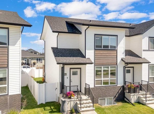 10 Evergreen Way, Red Deer, Alberta T4P2H1