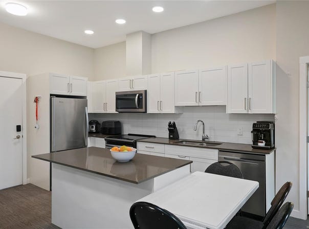 2843 Jacklin Rd, Langford, British Columbia V9B4P4