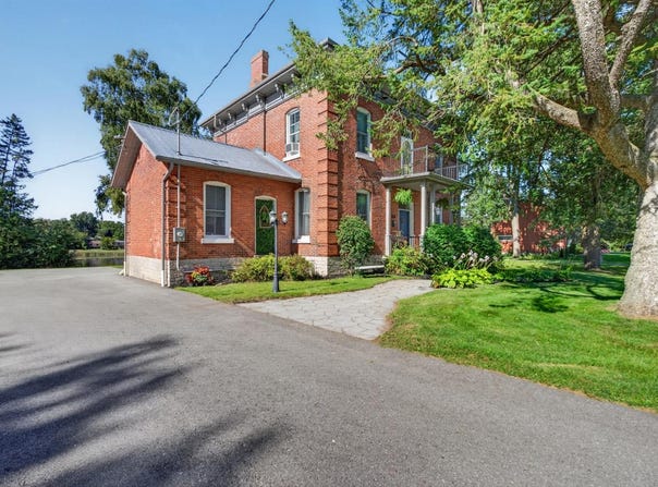 109 River Road, Greater Napanee, Ontario K7R 3H3