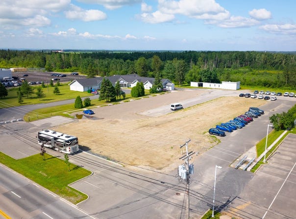 1 Av. du Pont S., Alma, Quebec G8B2V3