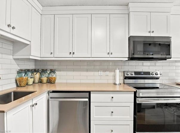 30 Green Valley Drive 36, Kitchener, Ontario N2P 1G8