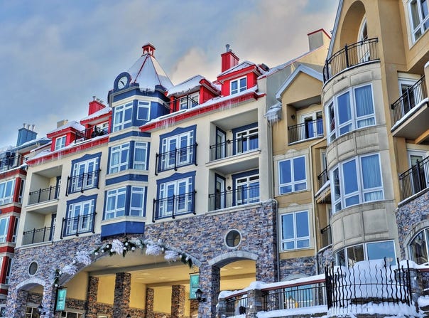 150 Ch. au Pied-de-la-Montagne 324-C, Mont-Tremblant, Quebec J8E 3M2