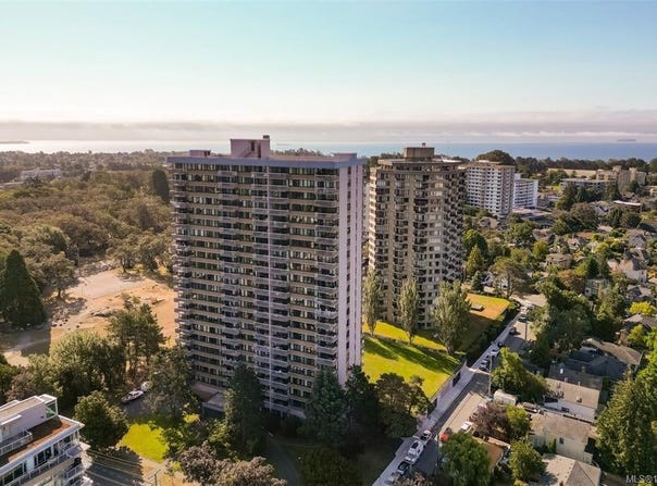 647 Michigan St 1803, Victoria, British Columbia V8V 1S9