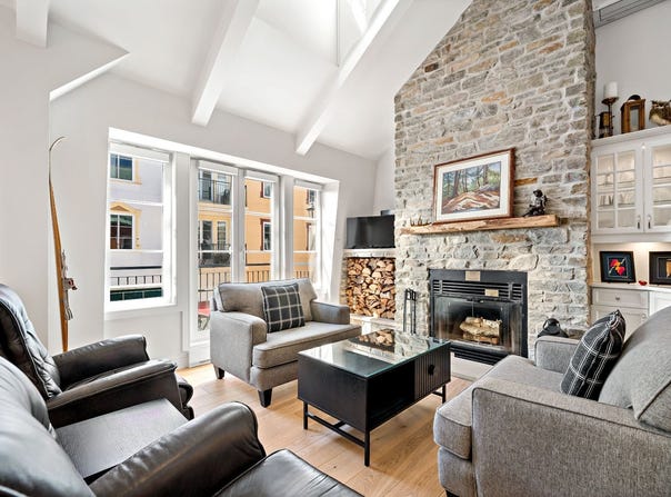 118 Ch. de Kandahar, Mont-Tremblant, Quebec J8E1E2
