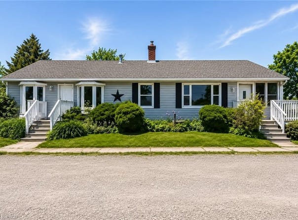 2696 Highway 6, Hamilton, Ontario L0R1W0