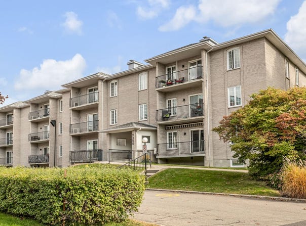 9300 Av. Bourret, Charlesbourg, Quebec G1G6K8