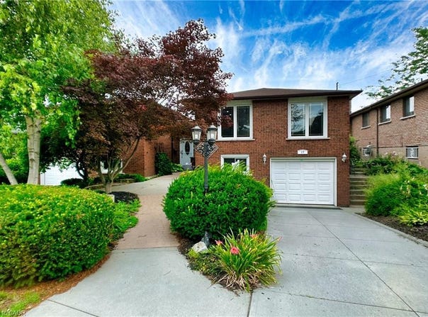17 Taymall Street, Hamilton, ON, Hamilton, Ontario L8W-1Z7