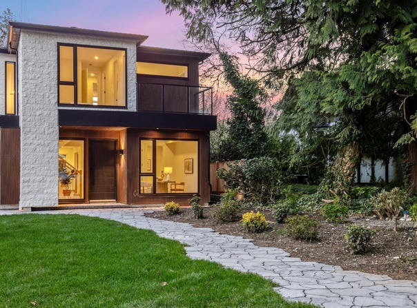 1921 Tatlow Avenue, North Vancouver, British Columbia V7P3A2