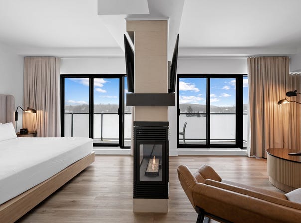 39 Ch. Fridolin-Simard 405, Estérel, Quebec J0T 1E0