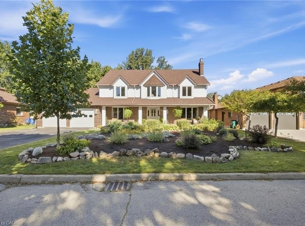 527 Anndale Court, Waterloo, ON, Waterloo, Ontario N2K-2R1