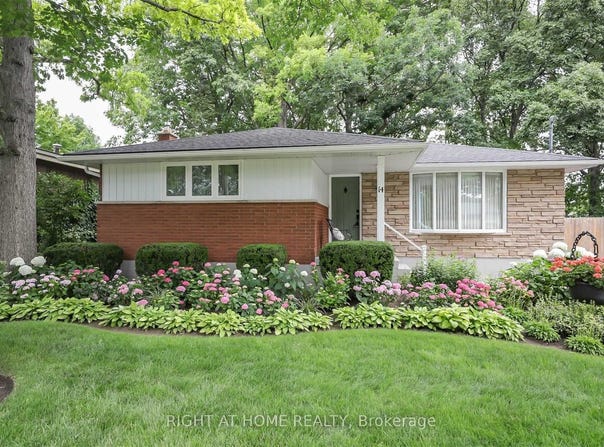 14 Forest Road, Grimsby, Ontario L3M2J3
