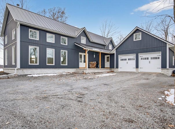 3855 Hideaway Lane, Battersea, Ontario K0H 1H0