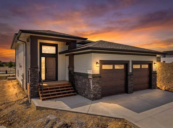46 Tagish Avenue, Red Deer, Alberta T4P 0Y7