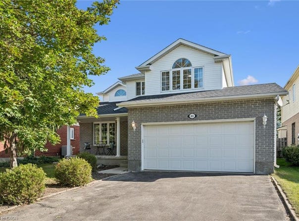653 Rock Point Crescent, Waterloo, Ontario N2V 2K4