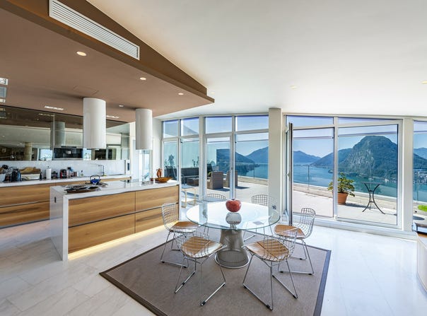 Lugano, Ticino 6900