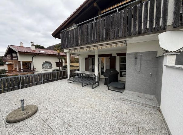 Su richiesta, Astano, Ticino 6999