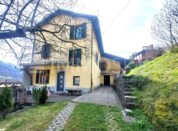 Arogno, Ticino 6822