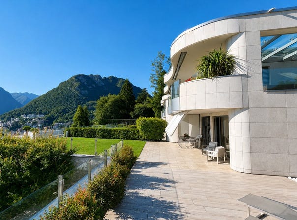 Lugano, Ticino 6900