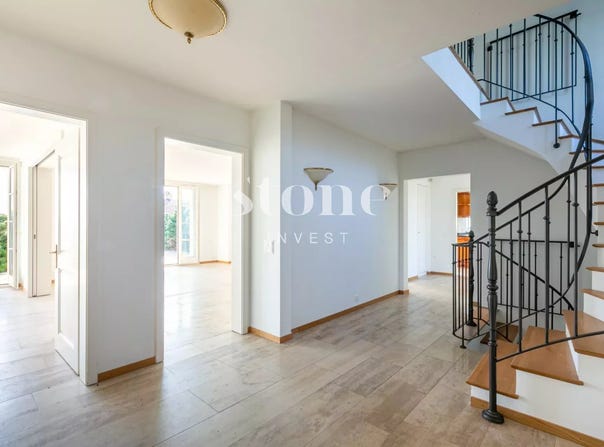 Mont-sur-Rolle, Vaud 1185