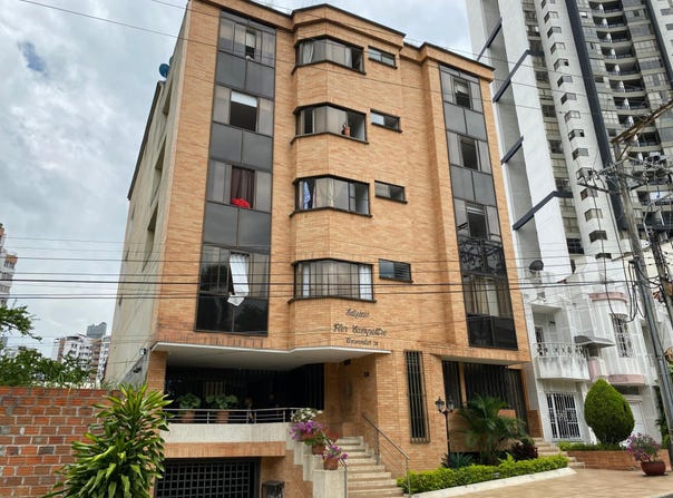 APT 502 CIRCUNVALAR 29 # 22 26 unit: 502, Floridablanca, Floridablanca