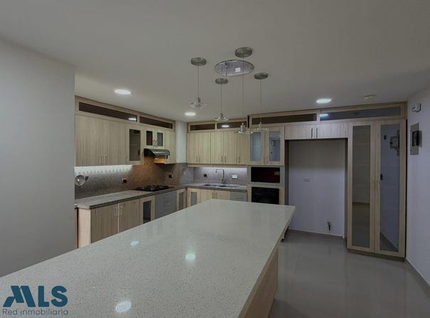 unit: 121, Envigado, Envigado