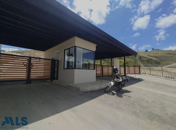 unit: 24, Rionegro, Rionegro