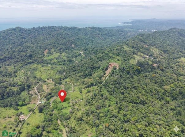 Carbon, Cahuita, Limon 70403