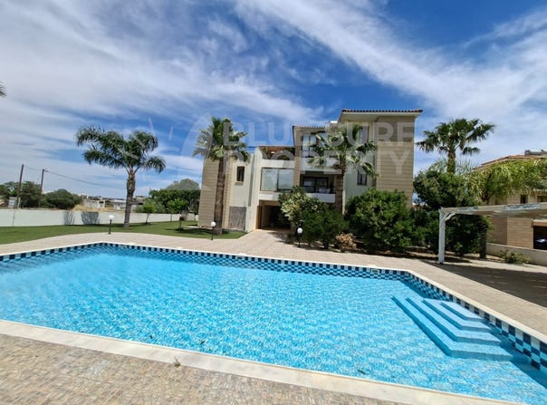 Larnaca, Larnaca