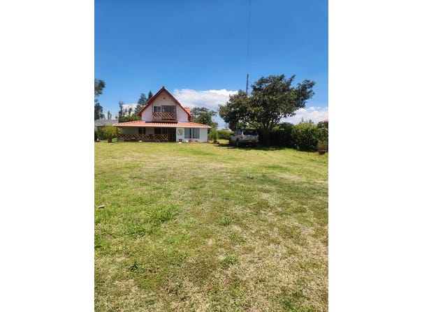 House For Sale in Yaruqui - Quito, Quito, Pichincha