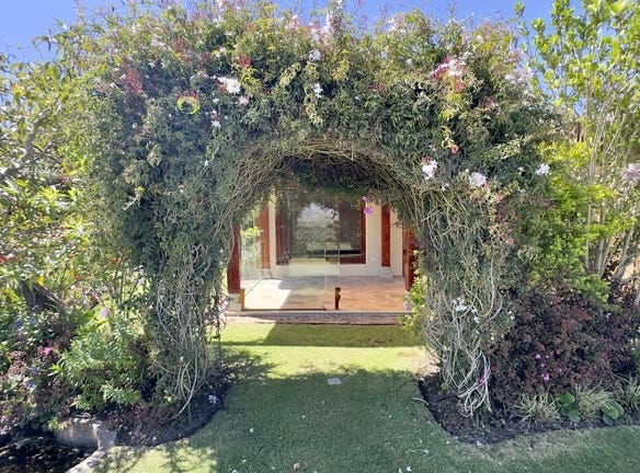 Private Estate Villa - Botanical Garden Gated Community, Checa (Chilpa), Pichincha