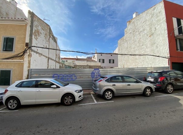 Es Castell, Balearic Islands 07720