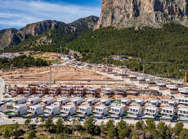 Polop, Valencian Community 03520