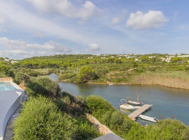 Es Mercadal, Balearic Islands 07740
