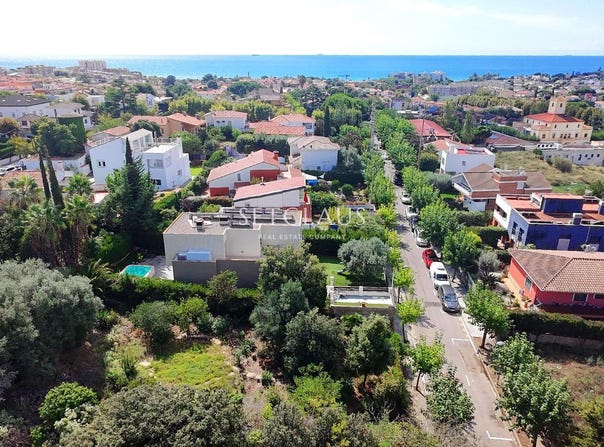 El Masnou, Catalonia 08320