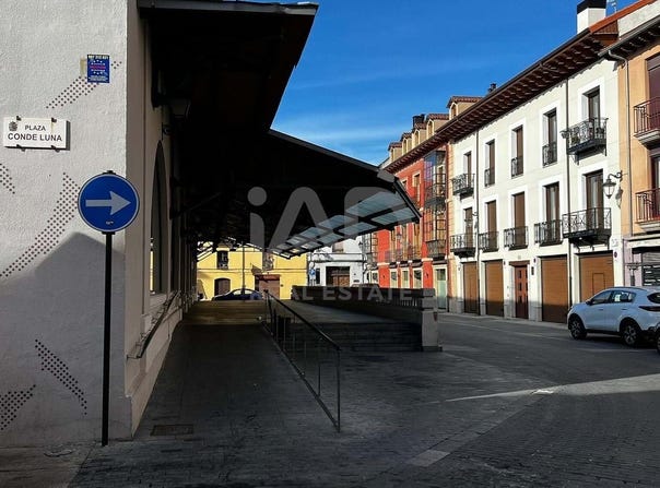 Leon, Castilla y León 24003