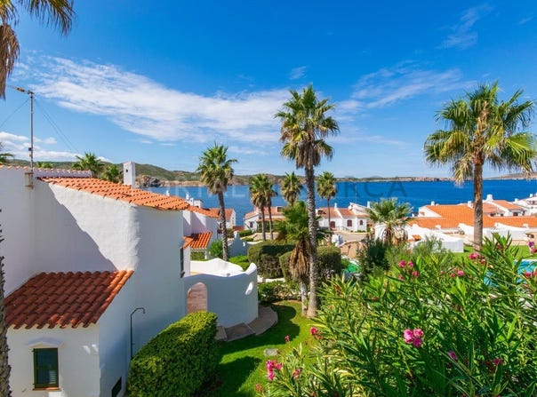 Es Mercadal, Balearic Islands 07740
