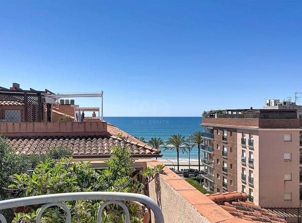 Calafell, Catalonia 43820