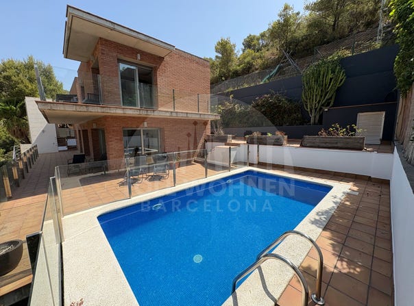 Castelldefels, Catalonia 08860