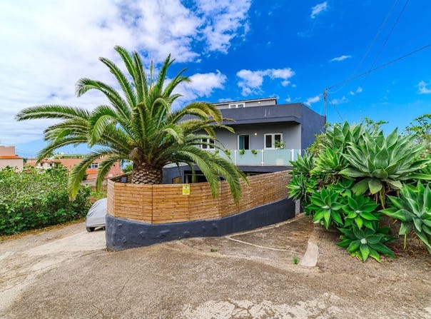 Tacoronte, Canary Islands 38350