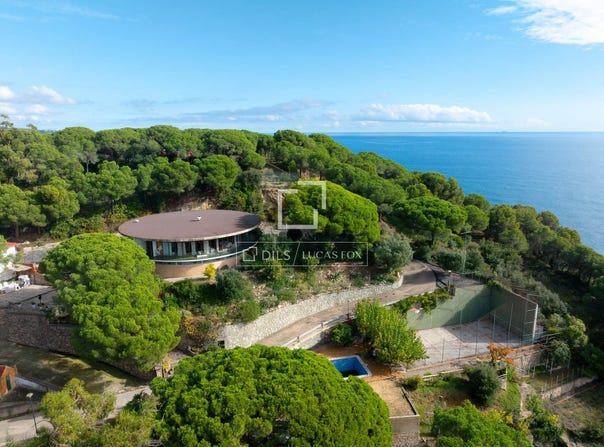 Sant Pol de Mar, Catalonia 08395
