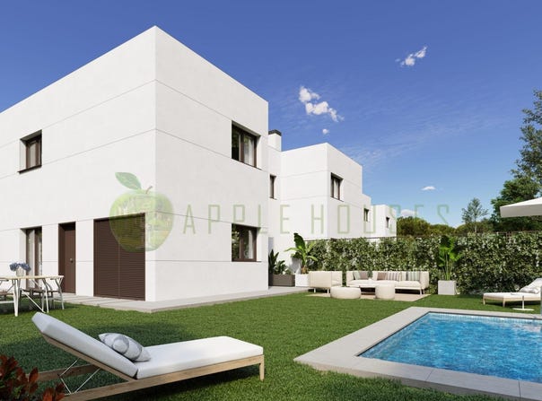Calafell, Catalonia 43820