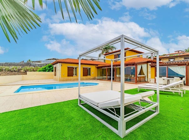 Tacoronte, Canary Islands 38358