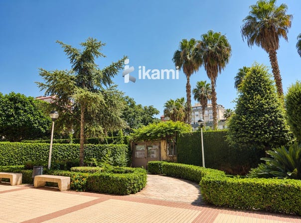 Valencia, Valencian Community 46015